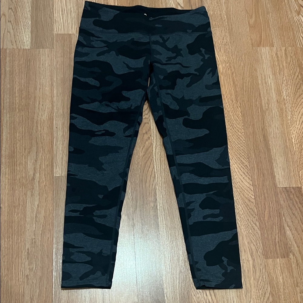 Tuff Athletics Grey Black Athletic Leggings Sz M